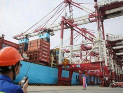 Ekspor China Menurun Drastis Menyusul Perlambatan Ekonomi Global